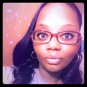 Meet your Posher, Elanda